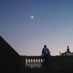 Kevsho Instagram - la luna y yo en un balconcito de barcelona 🌕🤍