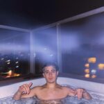 Kevsho Instagram - yo? maestro agua por