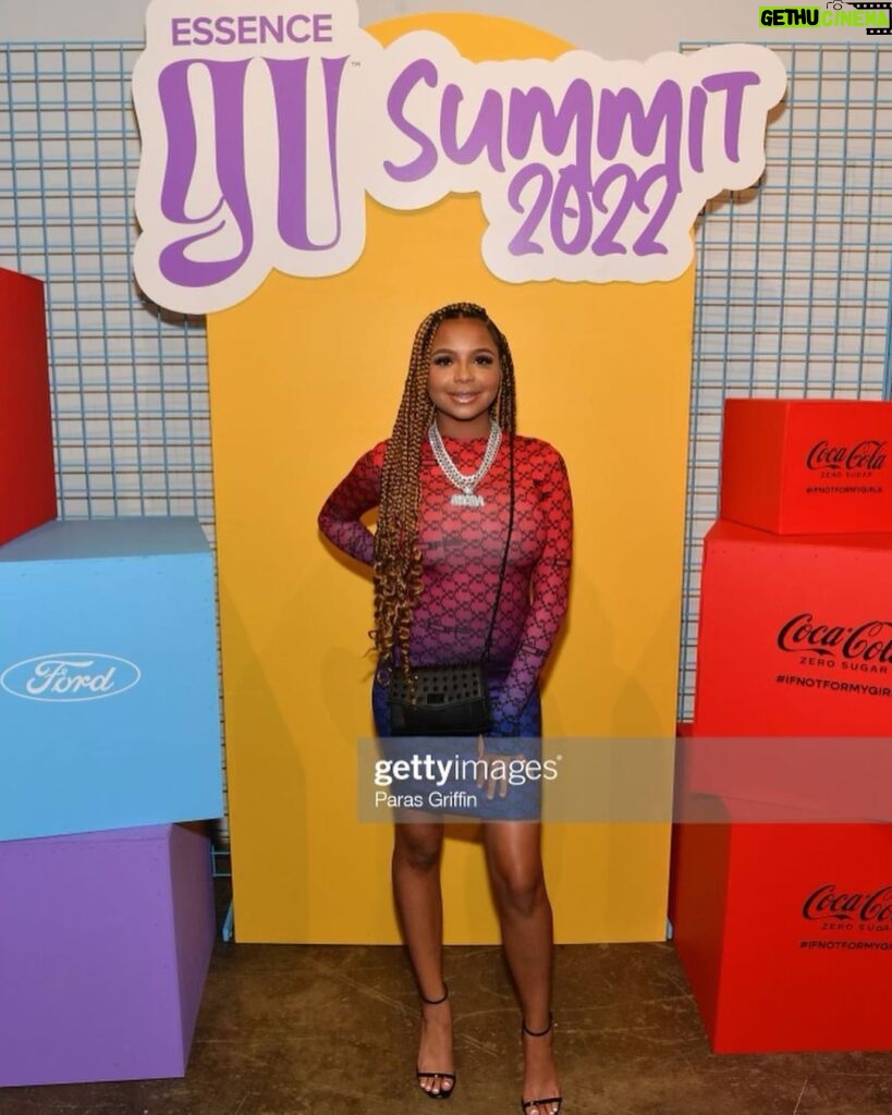 Khamyra Sykes Instagram - Shaking Sh*t Up 💜 @essencegu_ Future Makers Awards Dinner 🍽️ 📸: @thephotomanlife