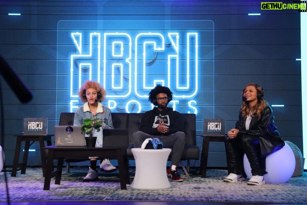 Khamyra Sykes Instagram - Let’s go! @hbcuesports.gg szn 3, we lit! Thank you for having me @cxmmunity.co @premebackstage 🎮🏈🏟️ Atlanta, Georgia