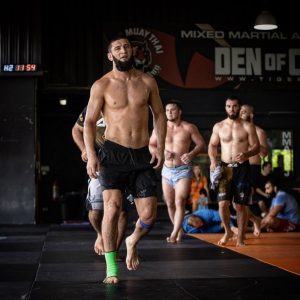 Khamzat Chimaev Instagram - Просто буду тренироваться, нету у меня вам новостей!