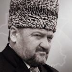 Khamzat Chimaev Instagram - Къонах вехар ву даимна Къонахой дегнашчохь. Дал г1азот къобал дойла хьа Ахьмад-Хьаж 🤲🏼