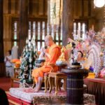 Khemanit Jamikorn Instagram - 29มค.เป็นวันแห่งการให้ ปีที่ 11 วันครบรอบอายุวัฒนมงคล พระเมธีวชิโรดม (ท่าน ว.วชิรเมธี) . . . ขอน้อมถวายมุทิตาสักการะท่านเจ้าคุณอาจารย์ ด้วยความเคารพอย่างสูง กราบขอบพระคุณในความเมตตา ที่ให้ปัญญาแก่ศิษย์เสมอมาค่ะ . วันนี้ก็เป็นวันแห่งการให้ ที่ท่านเจ้าคุณอาจารย์ก็ให้อย่างไม่เคยหยุด ให้ธรรม ให้ทุน ให้ทาน ดังคำกล่าว ”ยิ่งหวงยิ่งหาย ยิ่งให้ยิ่งหอม“ … ขอถวายมุทิตาสักการะด้วยความเคารพอย่างสูงค่ะ 🙏🏻🙏🏻🙏🏻