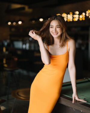 Khemanit Jamikorn Instagram - 𝑩𝒆 𝒚𝒐𝒖𝒓 𝒐𝒘𝒏 𝒗𝒆𝒓𝒔𝒊𝒐𝒏 𝒕𝒐 𝒔𝒎𝒊𝒍𝒆😄 
.
.
.
#panpanworkmode 🧡🧡🧡🧡🧡🧡🧡🧡 
@marini_officiel @memories__traveler