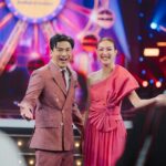 Khemanit Jamikorn Instagram - GOOD VIBES . EVERYDAY , ALL DAY. 👍🏻 . . . #panpaninworkpoint #ชิงช้าสวรรค์2024 🎡✨ @c_g_l_official @kindjewelry.official @kokodanger @powerthanat ☺️✨👱🏼‍♀️🧡