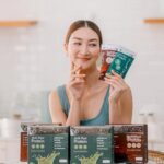 Khemanit Jamikorn Instagram - ถ้าจะกินโปรตีน ก็ต้องกินให้ถึงค่ะ 💚💪🏻😄 . . . @powmiracle ✌🏻 #แพนแพนเรื่องราวดีดี #panpanhappyhealthy 💚😄 @phitchanon_makeup @powerthanat