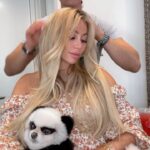 Khloë Terae Instagram - Baby shower hair in session 🐣💕 Khloe is wearing invisible tape ins in the length 22” in the shades ALMAFI SILK and FRENCH CRÈME BRÛLÉE @intactehair.official @aitous @khloe West Hollywood, California