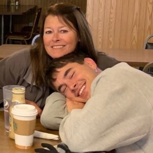 Kian Lawley Instagram - i look like a lil bean but my mom looks so beautiful in this picture and it always makes me smile. happy mother’s day momma, u r such an angel 👼🏼 ❤️