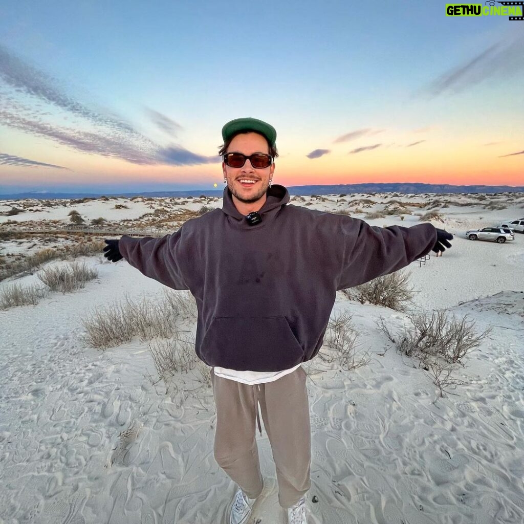 Kian Lawley Instagram - POV: we’re stuck in the desert together Albequerque, New Mexico