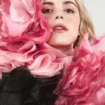 Kiernan Shipka Instagram - flower girl for @ninaricci 🍎 #NinaLeParfum​ #NinaTheOriginalFragrance​