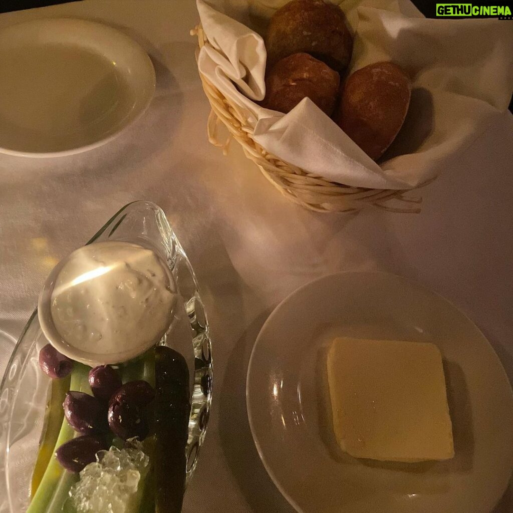 Kiernan Shipka Instagram - Steakhouse night 🔪