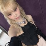 Kim Chae-won Instagram - 🖤🦢