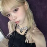 Kim Chae-won Instagram - 🖤🦢