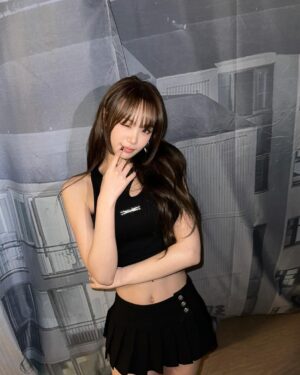 Kim Chae-won Instagram - 🐱