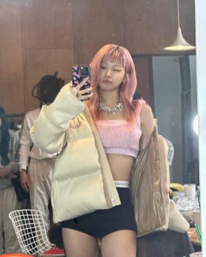 Kim Chae-won Instagram - EASY