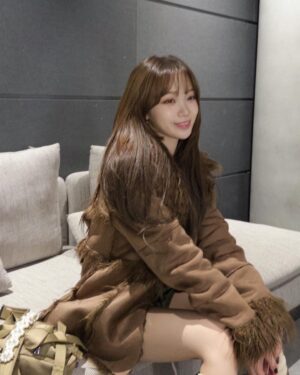 Kim Chae-won Instagram - 다녀올게요✈️
