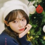 Kim Chae-won Instagram - happy holiday🎄