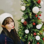 Kim Chae-won Instagram - happy holiday🎄
