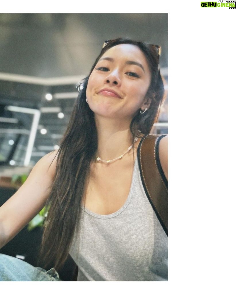 Kim Chiu Instagram - A quick break from reality!✨✨✨ Table for one, food for two, please!!!😜 Still on #ErasTourSG high!!!🤎🎸🎶 #CHIUrista #Ootdksyc Singapore