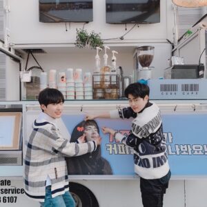 Kim Dong-hee Instagram - 병규공주 잘먹었어요🙌🏻
쌍둥이를 사랑해주셔서 감사합니다💙