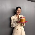 Kim Hye-yoon Instagram - 과거의 혼란을 따뜻한 포옹으로 안아주신 기분이 들어서 매우 행복하고 영광이었습니다❤️ 혜영이를 만들어주신 모든 분들, 관객 분들 마지막으로 황금촬영상 심사위원 특별상을 주신 모든 분들 감사합니다🥰 더 열심히 더 잘하도록 하겠습니다 감사합니다!!!