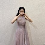 Kim Hye-yoon Instagram - 불도저에탄소녀에서 혜영이를 만들어주신 그리고 사랑해주신 모든 분들께 정말 많이 감사드립니다😍 신인상을 주신 청룡영화상과 축하해주셨던 모든 분들 다시 한번 진심으로 감사합니다❤️ 앞으로 열심히 잘하겠습니다!!!