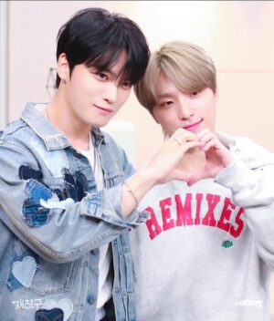 Kim Jae-joong Instagram - 사랑하는 우리 디노는 내친구 재친구❤️
#디노
#세븐틴
#seventeen 
#재친구