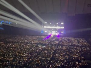 Kim Jae-joong Instagram - hyde형님과 taka와hiro의 콘서트 관람하고 왔습니다 
HYDEさんに会えて嬉しかったし素晴らしい歌に刺激を受けすごくいい時間だったー！
#hyde
#oneokrock 
#mfs
#東京ドーム
