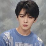 Kim Jae-joong Instagram - 왜 나같지 않을까🤔