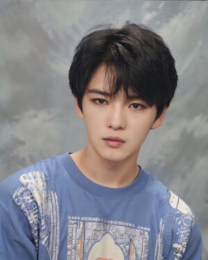 Kim Jae-joong Instagram - 왜 나같지 않을까🤔