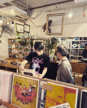 Kim Jae-joong Instagram - 김병옥 형님과의 즐거운 시간☀️
형님 한번 더 갑시다!
시간 주세요!
#김병옥
with.HYDEさんのTシャツ