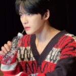 Kim Jae-joong Instagram - 사인회 소중해🥹