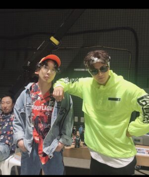 Kim Jong-kook Instagram - 사랑하는 내동생~ 셋째 진심으로 축하한다~ 표현은 안했지만 누구보다 좋은 아빠가 되려고 노력하는 모습 늘 멋지다고 생각했다! 나중에 셋째가 남친 데려오면 종국이 삼촌부터 먼저 만나고 오라고 해라.. #셋째야미안 #남친만나기힘들거야 #나말고도삼촌들이너무많아 #넌내가지킨다 #건강만해 #별엄마고생많았어요 #사진은 #리와인드 #촬영 #Feat박명수 #ㅋㅋㅋ #HaHa Congrats Ma lil brother for havin ur 3rd baby! (First daughter)  I’ve always been thinkin that u r really awesome as I c u try to b a wonderful dad for ur kids.. Later on.. When ur daughter brings her first boyfriend tell her to have him come c uncle Jongkook first... #SorryBabyGirl #wontbEasytoHaveABoyfriend #ThereRSoManyUnclesAroundU #IGotU #JustBHealthy