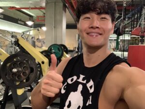 Kim Jong-kook Instagram - 이런 얘기 좀 민망하지만.. 너무나 감사하게도 9년만에 콘서트 2회가 조금 빨리 매진이 돼서 한회를 더 추가하게 되었습니다! ㅎ 잘할게요!
⠀⠀⠀⠀⠀⠀⠀⠀⠀⠀⠀⠀⠀⠀⠀⠀⠀
✔ 공연 추가 일시 : 2019.03.29(금) 20:00
✔ 티켓 오픈 일시 : 2019.02.27(수) 12:00 인터파크
⠀⠀⠀⠀⠀⠀⠀⠀⠀⠀⠀⠀⠀⠀⠀⠀⠀
#김종국 #김종국콘서트 #김종국찾기
#KIMJONGKOOK #金钟国 #キムジョングク #고맙습니다 #티켓구매못하신분들이좀있으셔서 #잼있을거에요 #사진이없어서 #운동하다급하게찍어서 #ㅋㅋㅋ Thank u all to ma fans for selling out both ma concert dates 3/30-3/31! I will be adding another concert show date 3/29 for those of you that couldnt get tickets! Thank you so much for the love! #KimJongKook #Concert #WillBFun