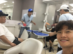 Kim Jong-kook Instagram - Don’t make a #Bet Lol #LoserGetsSlapped  #BreakTime #Leekwangsoo #Yangsechan #MiniPingPong #RunningMan #DontMisunderstand #JustForFun 내기.. 하지마라... ㅋㅋㅋㅋㅋㅋ #런닝맨촬영 #쉬는시간 #미니탁구 #이광수 #양세찬 #뺨맞기 #웃자고했는데 #너무쌔게 #ㅋㅋㅋ