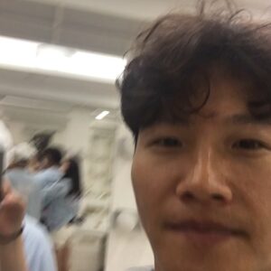 Kim Jong-kook Instagram - Don’t make a #Bet Lol #LoserGetsSlapped  #BreakTime #Leekwangsoo #Yangsechan #MiniPingPong #RunningMan #DontMisunderstand #JustForFun 내기.. 하지마라... ㅋㅋㅋㅋㅋㅋ #런닝맨촬영 #쉬는시간 #미니탁구 #이광수 #양세찬 #뺨맞기 #웃자고했는데 #너무쌔게 #ㅋㅋㅋ