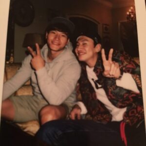 Kim Jong-kook Instagram - 생일 축하한다 내동생~~ 항상 건강하자 늘 지금처럼~~ #이광수 #기린 #내가아는젤키큰동생 #배우 #개그맨아닙니다 #사람들이가끔물어봐서 #ㅋㅋㅋ Happy B-day ma lil bro!! #Leegwangsoo #HBD #Actor #NotAComedian #Lol #BrotherFromAnotherMother