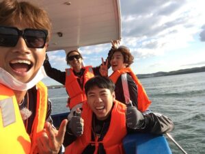 Kim Jong-kook Instagram - 분명히.. 러시아였는데.. #동해 같은건.. 나만 그런가..? ㅋㅋ 암튼 너무 즐거웠다 ^^ #남자넷 #런닝맨 #러시아 #패떳인줄 We were definitely in Russia.. but it looks like.. #TheEastSea ... hahaha Am i the only one who think so?? Lol had a really wonderful time in #Russia #BeautifulCountry #Runningman #Vladivostok