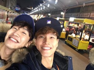Kim Jong-kook Instagram - Seomun conventional market in #Daegu!! U gotta visit here! #GoodFoods #NicePeeps #DontForget #VegasConcert #LeftOnlyAWeek #Cosmopolitan #UGottaCome 대구 #서문시장 ! 여긴 꼭 와야된다~! #재래시장 #활성화 #엄청친절함 #좋은사람들 #런닝맨촬영 #불편드려죄송합니다 #감사해요