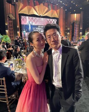 Kim Joo-ryoung Instagram - 늘 감사한 두분❤️#황동혁감독님 #김지연대표님 #thankyou