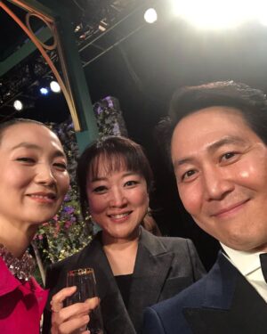Kim Joo-ryoung Instagram - 선배님 넘넘 축하드려요~❤️you deserve it ~!!! #congrats @from_jjlee #sagawards with 김지연대표님❤️