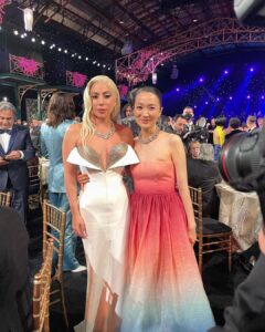Kim Joo-ryoung Instagram - with @ladygaga 😘#sagawards @squidgamenetflix