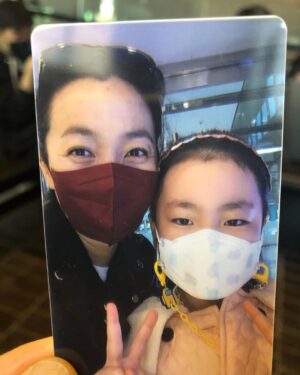 Kim Joo-ryoung Instagram - date with my baby❤️#서점데이트 #날이좋아서 #행복한휴일되세요