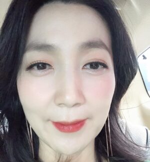 Kim Joo-ryoung Instagram - 오늘도 🌷