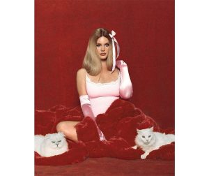 Kim Kardashian Instagram - Our @SKIMS Valentine LANA DEL REY. Music’s queen of hearts @honeymoon opens our dedicated Valentine’s Shop on Tuesday, January 23 at 9AM PT / 12PM ET.

Photo: @nadialeecohen