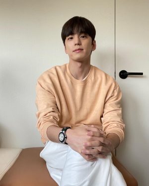 Kim Min-gue Instagram - 😉