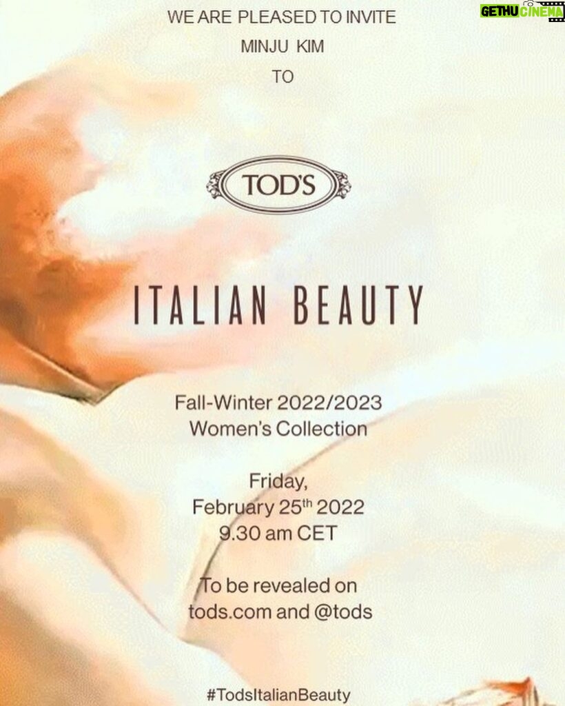 Kim Min-ju Instagram - TOD’S 2022 FALL-WINTER WOMEN’S COLLECTION 토즈의 #TodsItalianBeauty 컬렉션이 2월 25일 금요일, 오후 5시30분에 @Tods 에서 공개됩니다🤍 크리에이티브 디렉터 WALTER CHIAPPONI가 선보이는 컬렉션을 @Tods에서 만나보세요😊 #TodsItalianBeauty #TodsFW22 #토즈 #AD