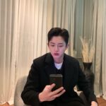 Kim Min-seok Instagram - 간만에 일하러 나왔습니다. 아니 이렇게 춥다구요? 모두들 감기,코로나 조심하시구 이번년 얼마 안남았는데 연말 마무리 잘하시길 바랄게요.#깐민석 #핵추위