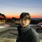 Kim Min-seok Instagram - 2022년 김민석 너 고생 많았고. 우리 스탭들도 너무 너무 고생 많았어요. 다가올 2023년 김민석 너 더 고생해라. 그리고 여러분들도 새해 복 다 가져가셔서 더 행복한 한 해가 되길 바래봅니다!!
