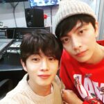 Kim Min-seok Instagram - 일터에선 오랜만인 밍키형과. 우리 박준화감독님 인터뷰에 감탄 중 ^^!!하하